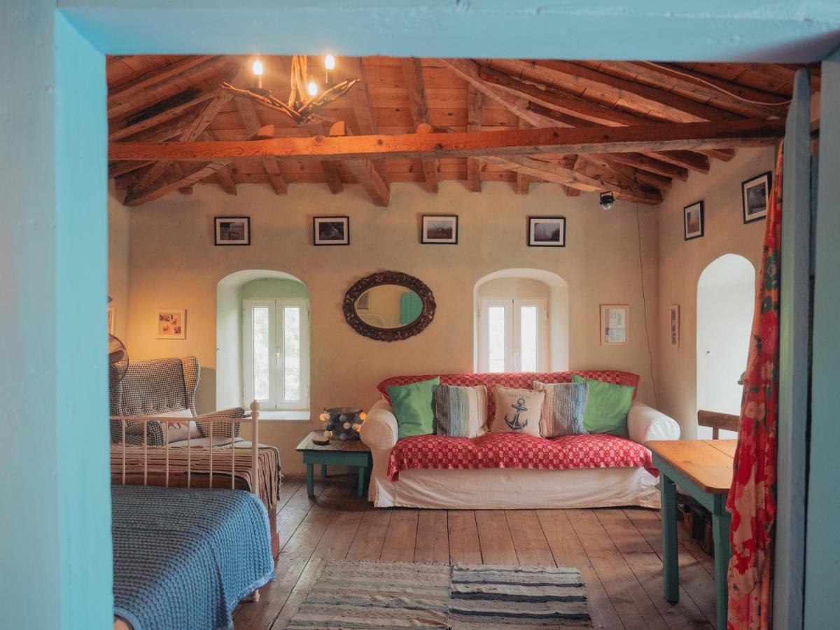 Vintage Stone-Built Country Cottage In Richea Kouloureika 外观 照片