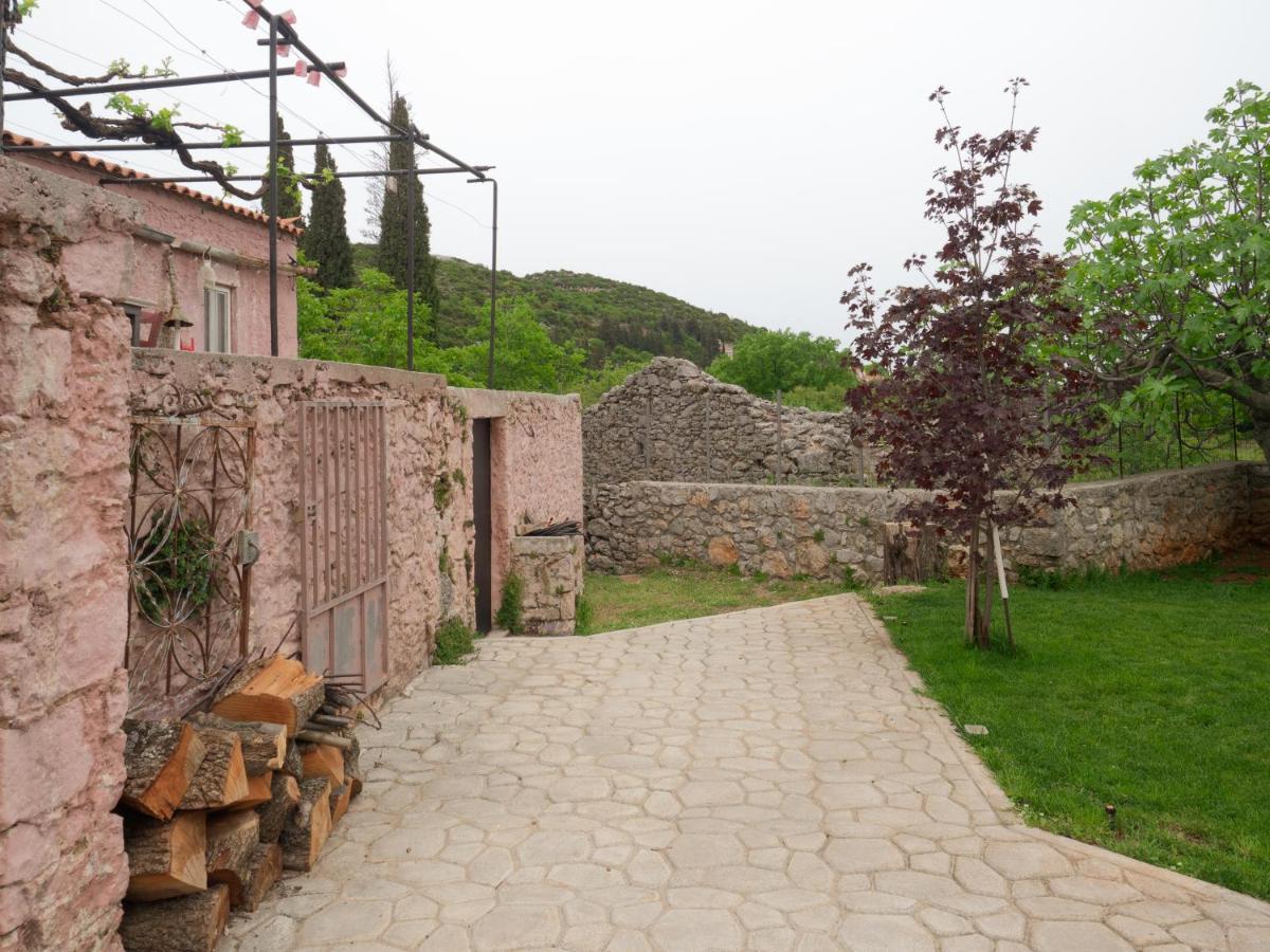 Vintage Stone-Built Country Cottage In Richea Kouloureika 外观 照片