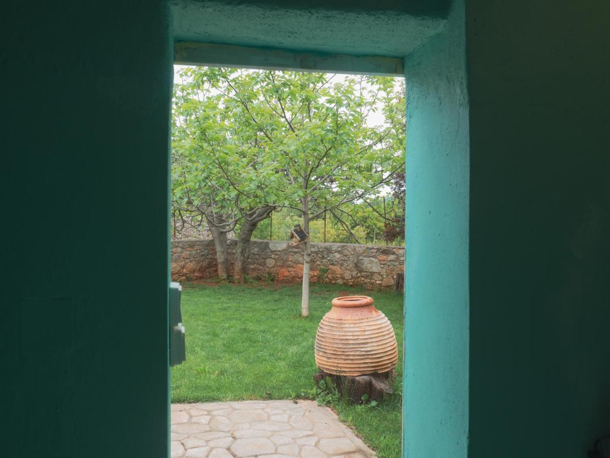 Vintage Stone-Built Country Cottage In Richea Kouloureika 外观 照片